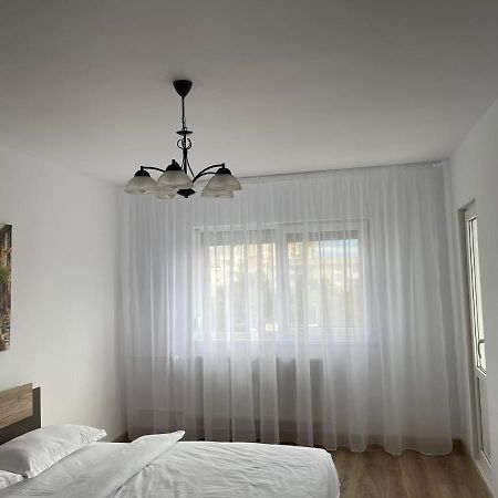 Angels Apartment 2 Орадя Экстерьер фото