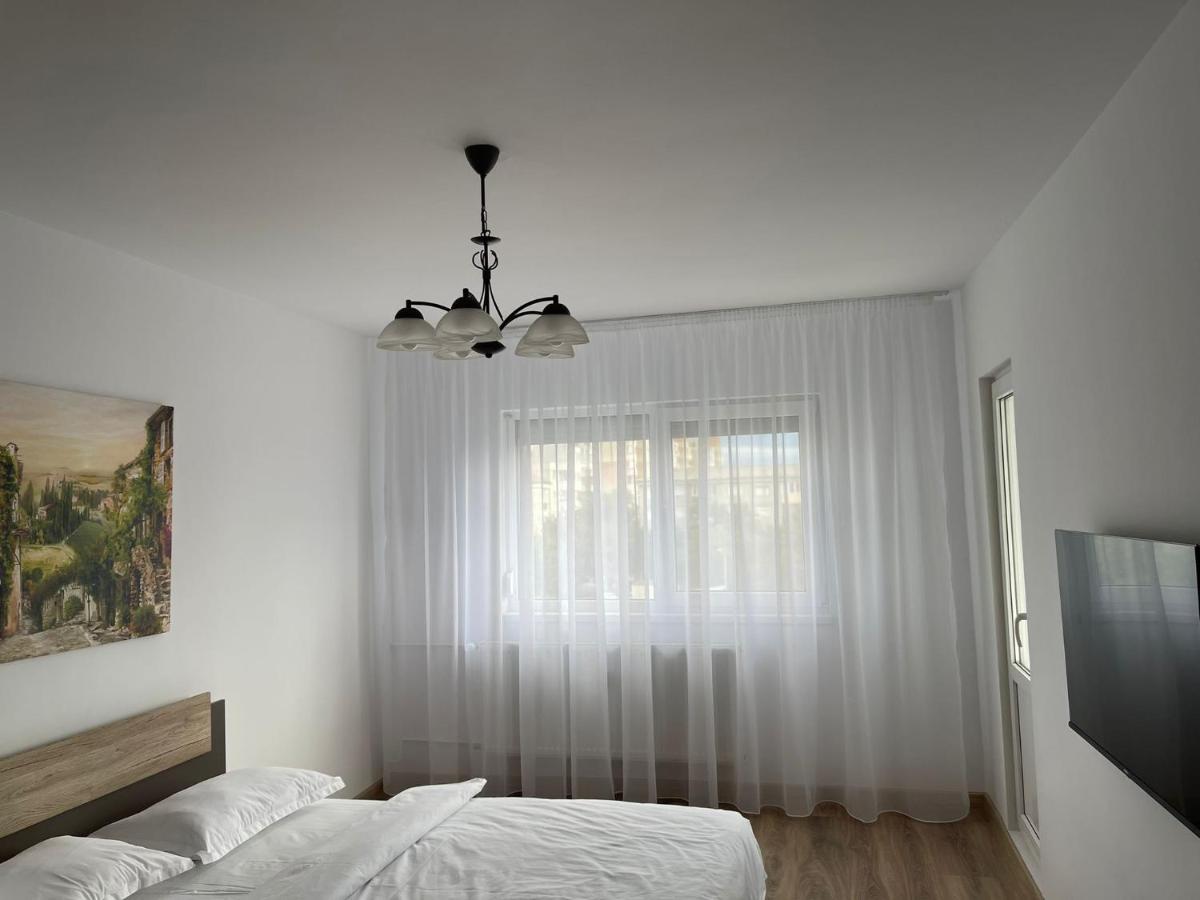 Angels Apartment 2 Орадя Экстерьер фото